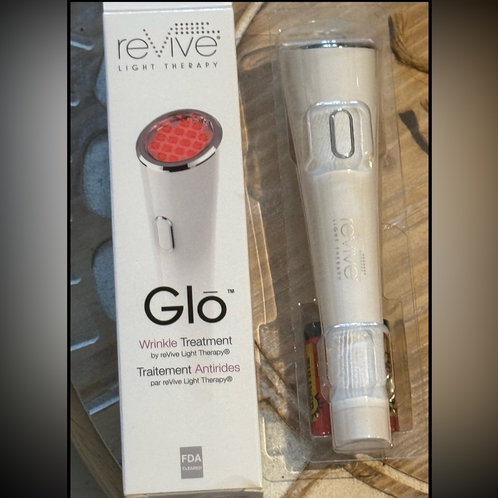 Glo Revive Wrinkle Treatment Device - NIB
